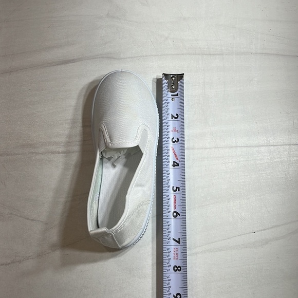 Unbranded Kid’s Slip-On Sneakers White sz 8.5 - Picture 6 of 7